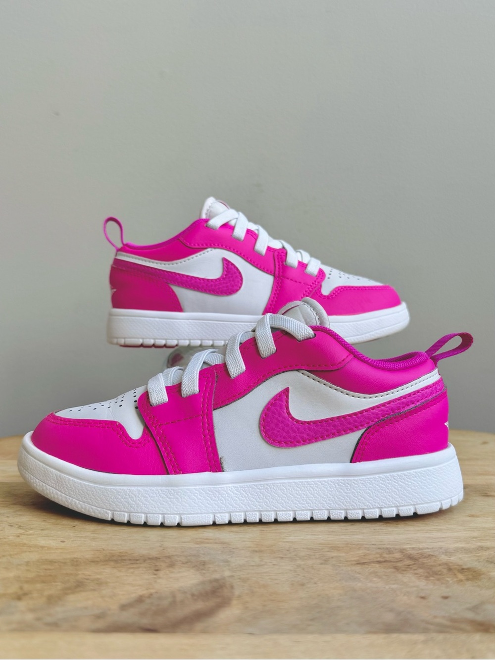 Nike Air Jordan 1 Low Alt PS Fire Pink White Sz 13C Girls Sneakers FN7376-600